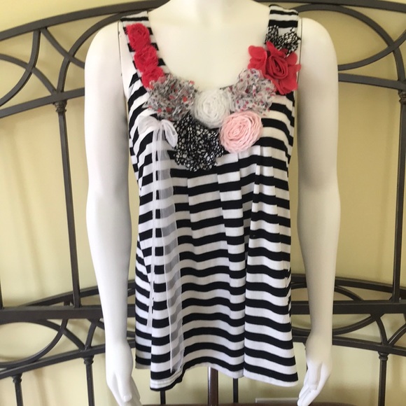 Feratelli Tops - Fabric floral embellished Black White Striped Tank